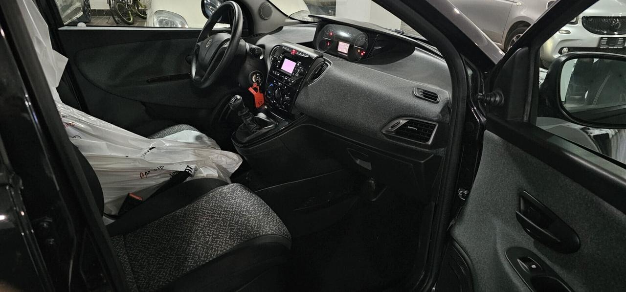 NUOVA LANCIA YPSILON GOLD MY24 1.0 HYBRID 71CV BENZ/ELETTRICA