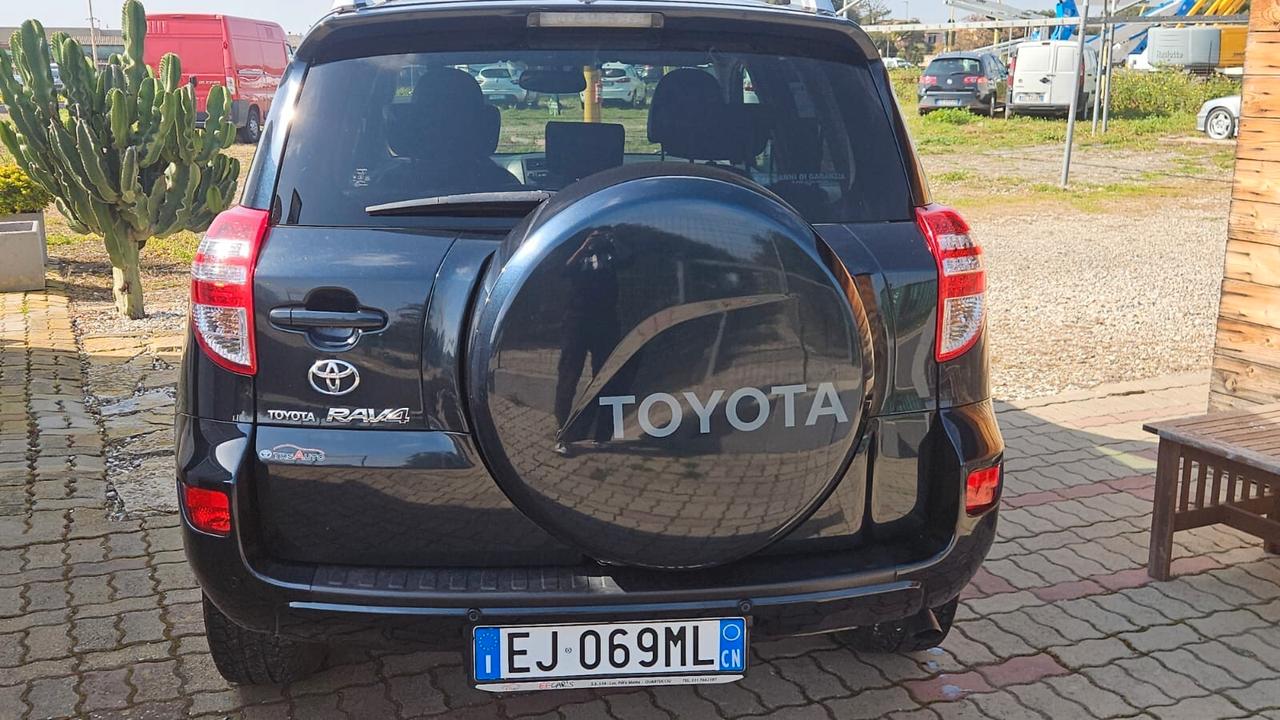 Toyota RAV 4 RAV4 Crossover 2.2 D-4D 150 CV DPF Exclusive