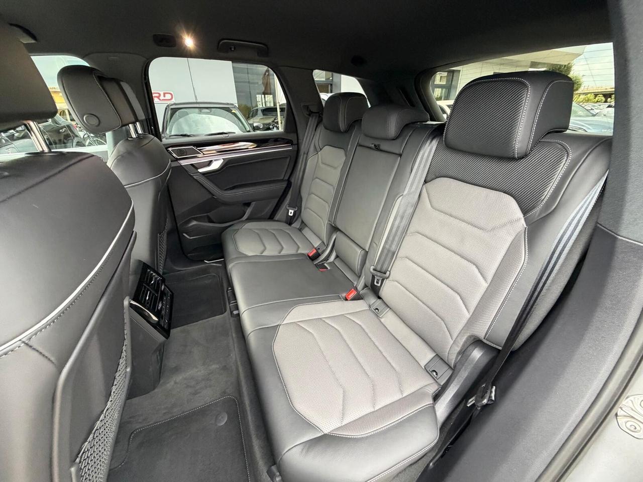 Volkswagen Touareg 3.0 V6 TDI 286 CV SCR R-Line