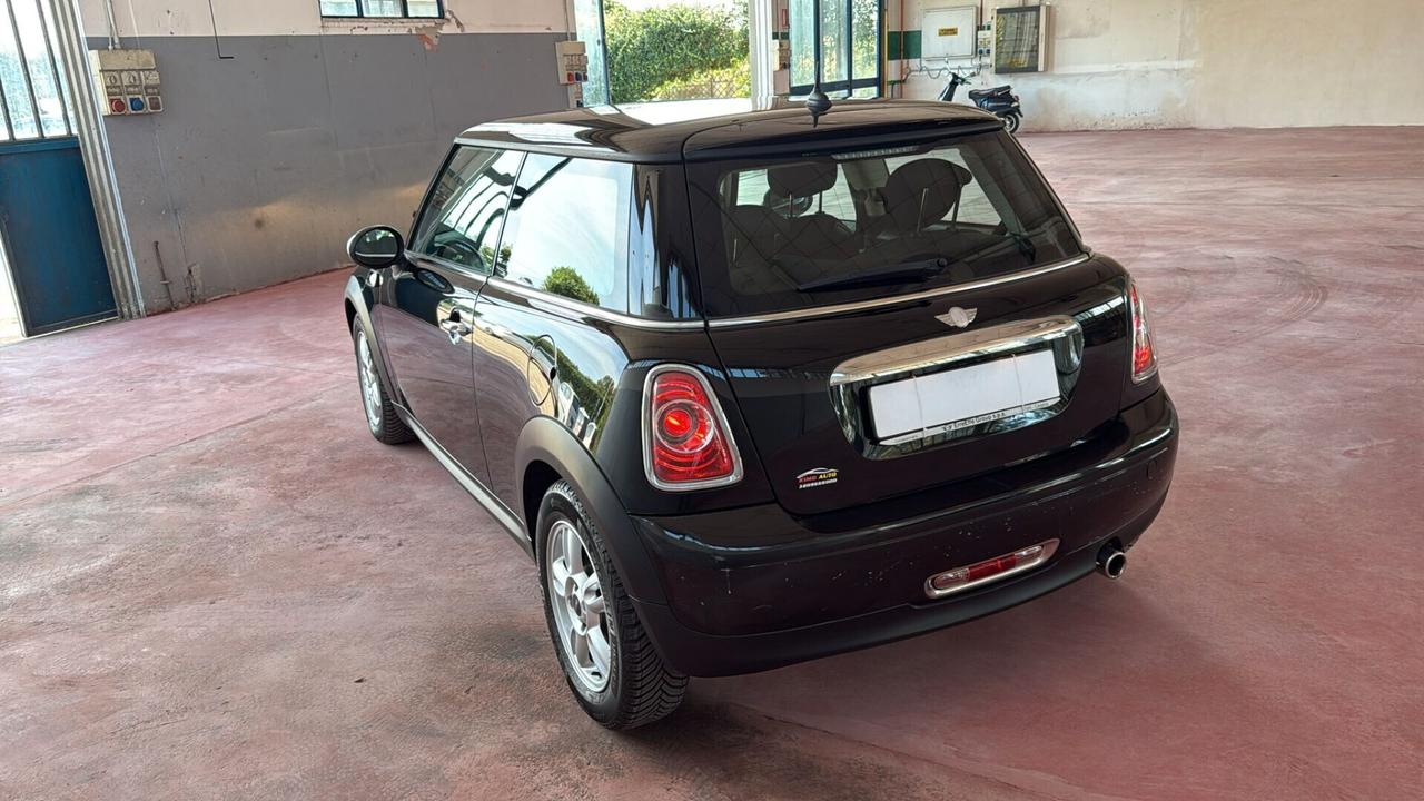 Mini 1.6 16V One (55kW)