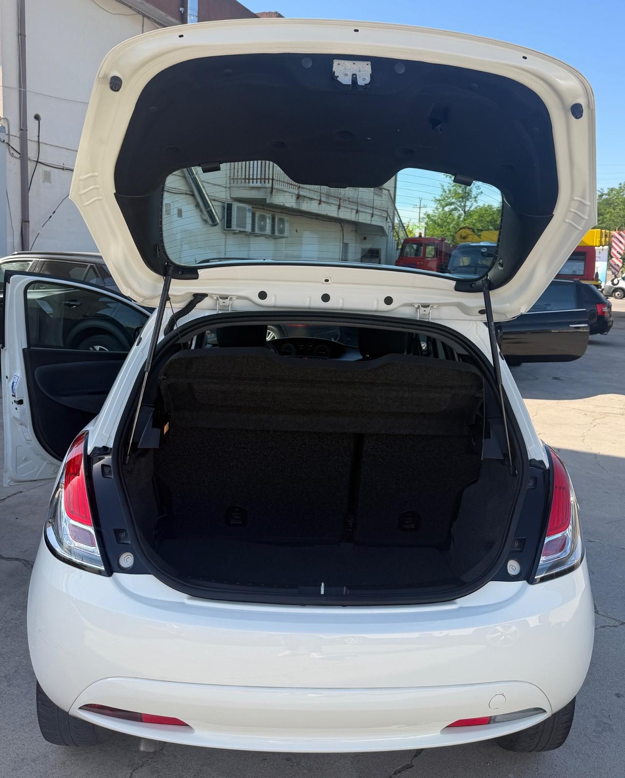Lancia Ypsilon 1.3 MJT 16V 95 CV 5 porte S&S Gold