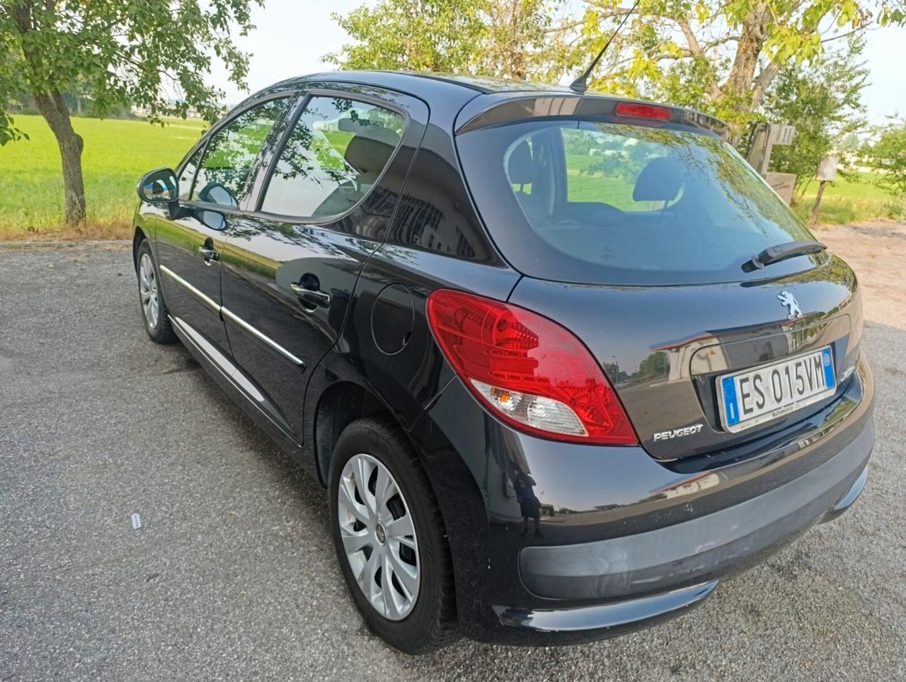 Peugeot 207 Plus 1.4 8V 75CV 5p. ECO GPL