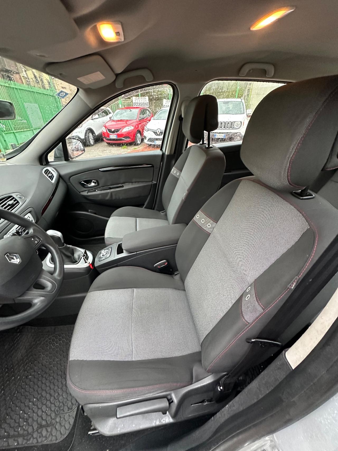 Renault Scenic Scénic XMod 1.5 dCi 110CV EDC Bose