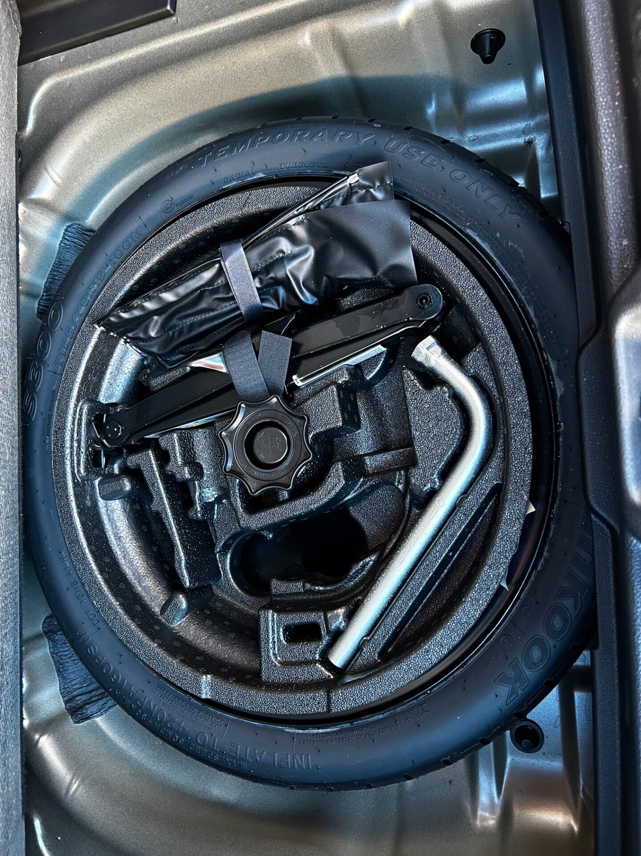 Audi Q2 30 TFSI Business 2021