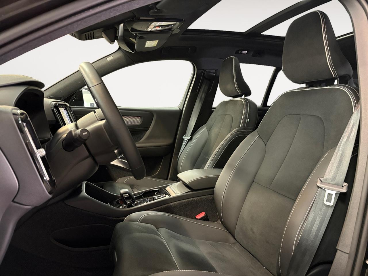 VOLVO XC40 2.0 b4 Ultra Black Edition auto FULL OPTIONAL