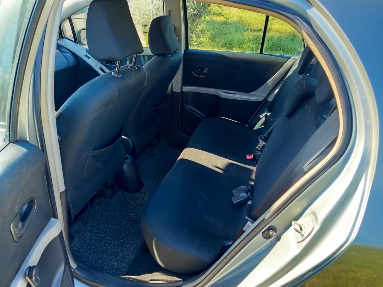 Toyota Yaris 1.0 5 porte Sol