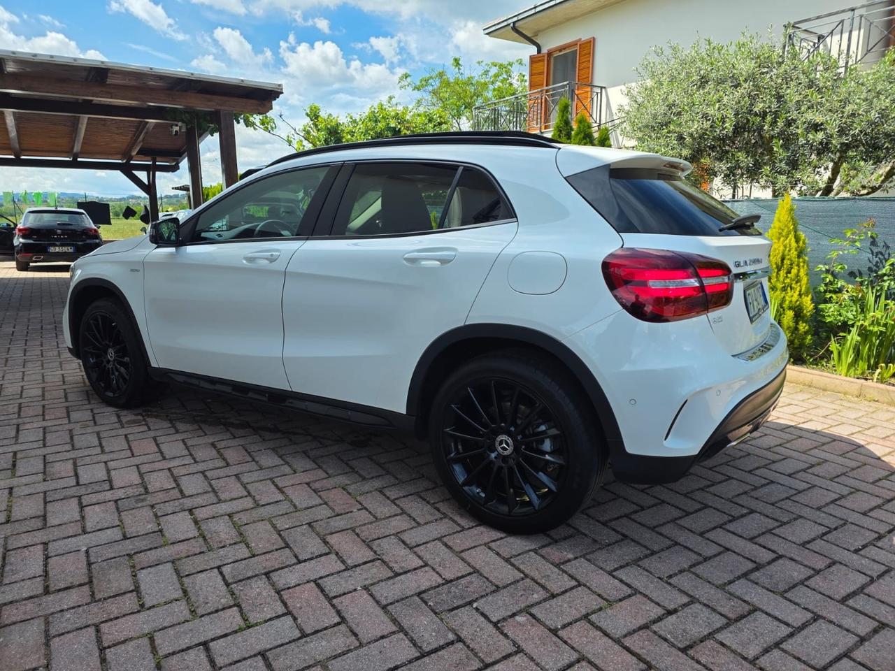Mercedes-benz GLA 200 d Automatic Premium