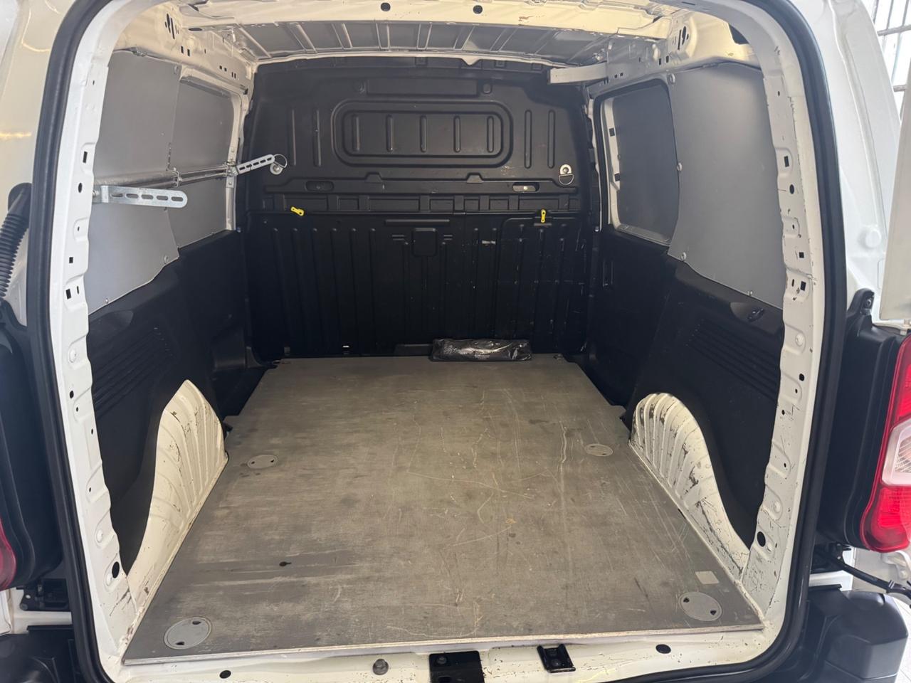 Citroen Berlingo BlueHDi 100 S&S Van M Club (1000Kg)