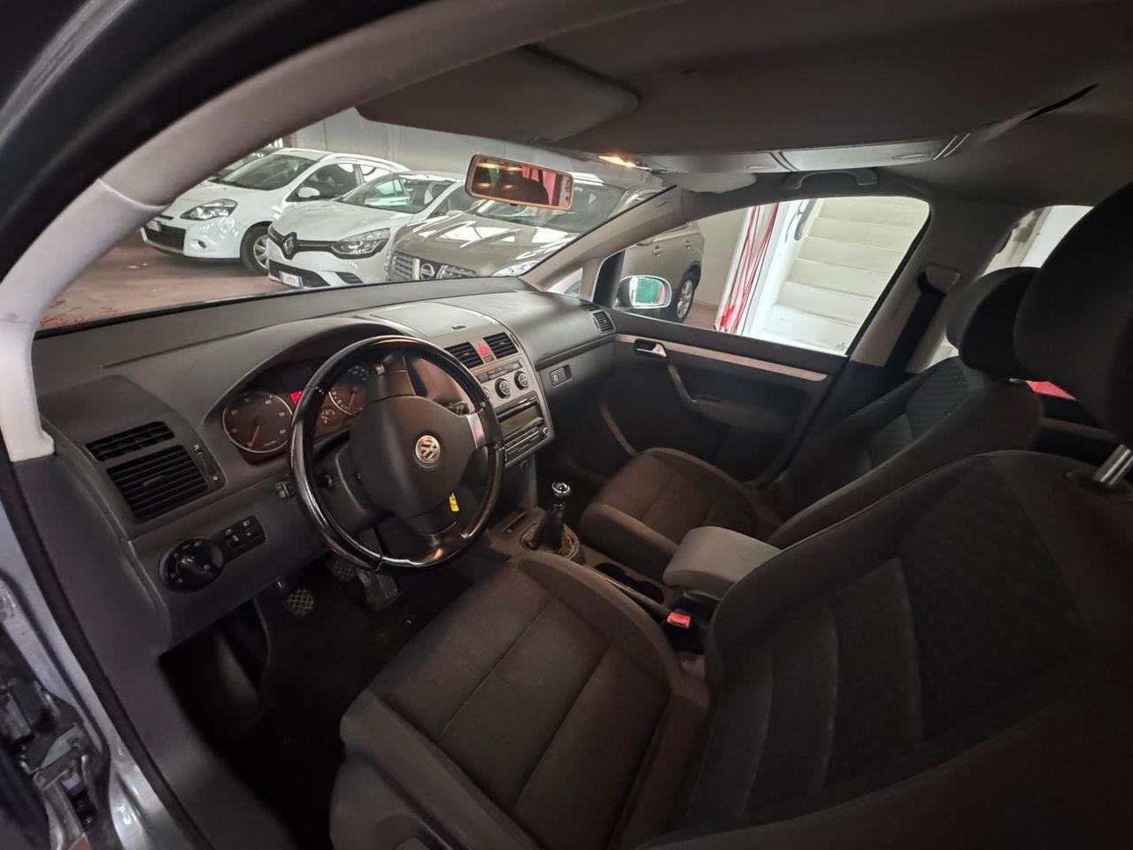 Volkswagen Touran 2.0 TDI DPF Highline 7 POSTI