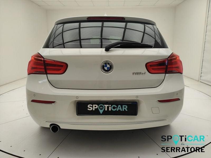 BMW Serie 1 F/20-21 2015 118d Urban 5p auto