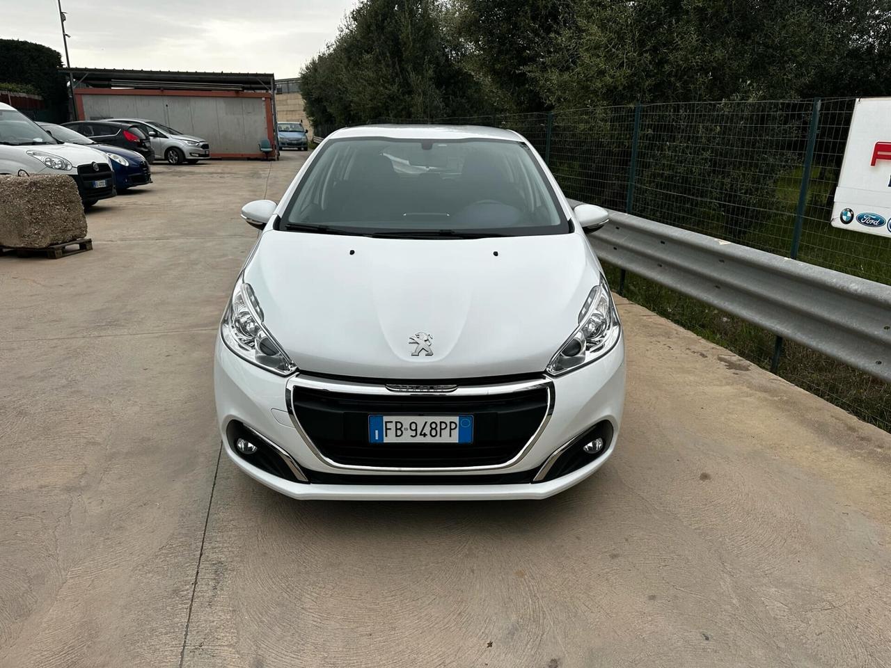 Peugeot 208 1.2 benzina 82 cv 2016