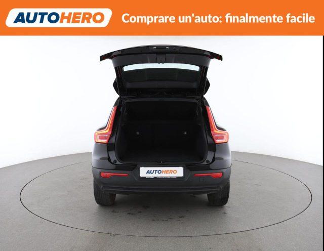 VOLVO XC40 T2 Momentum Core
