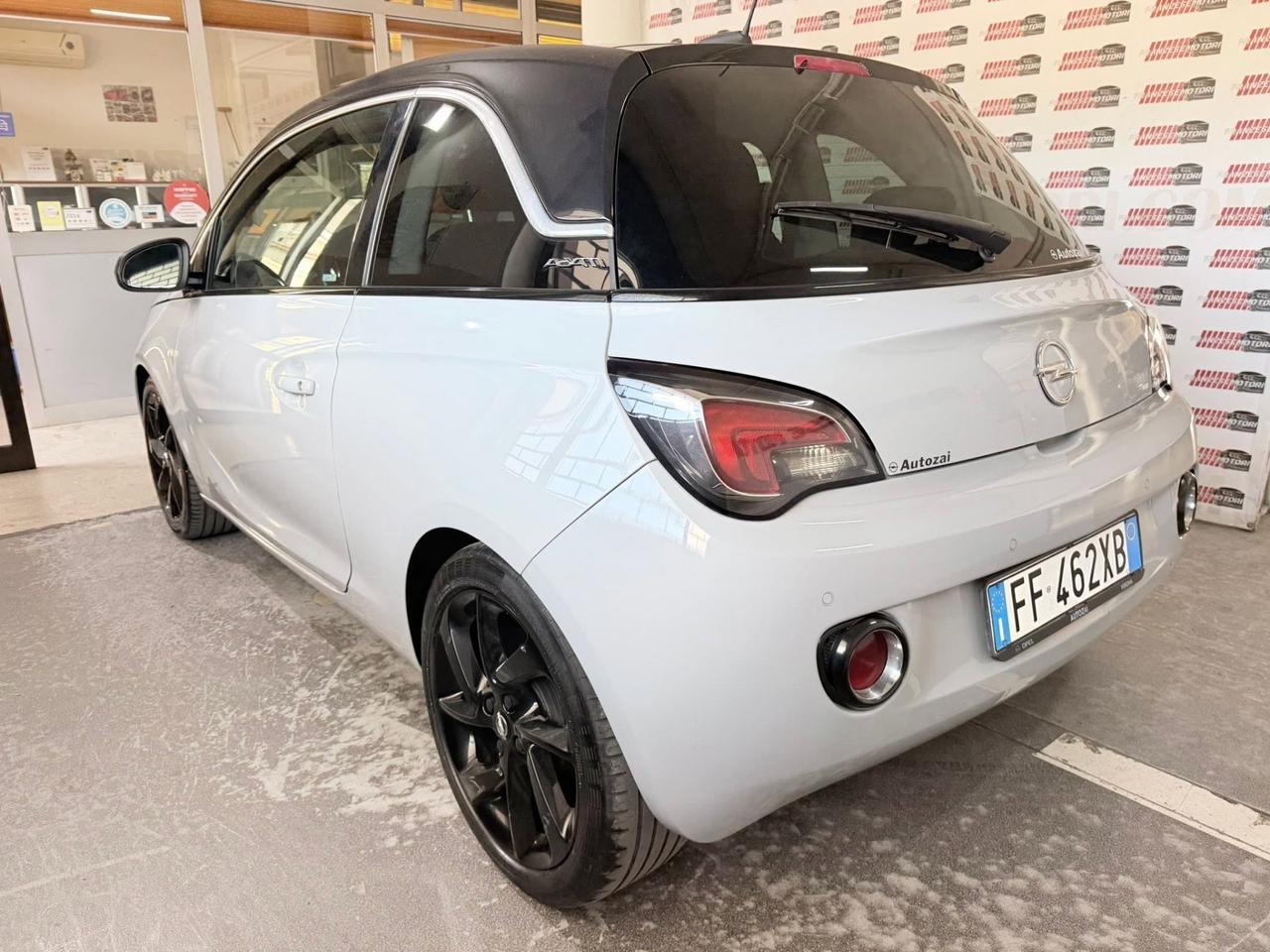 Opel Adam 1.2 70 CV Glam