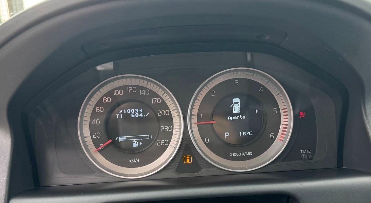 Volvo XC 60 XC60 D5 AWD Geartronic Kinetic