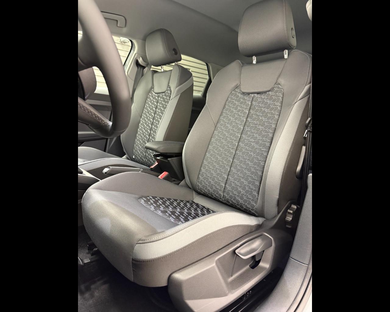 AUDI A1 ALLSTREET 30 TFSI IDENTITY CONTRAST