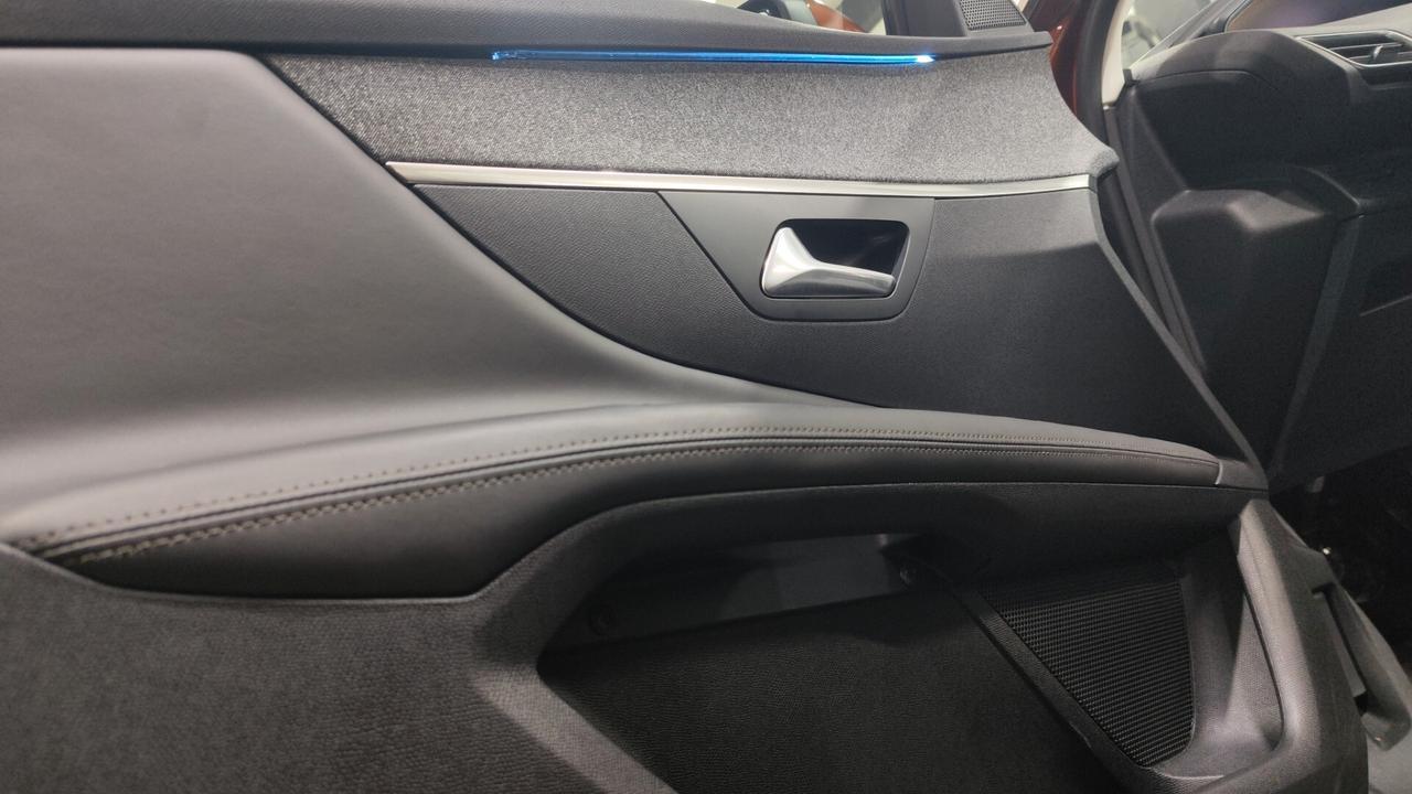 Peugeot 3008 BlueHDi 120 EAT6 S&S Allure