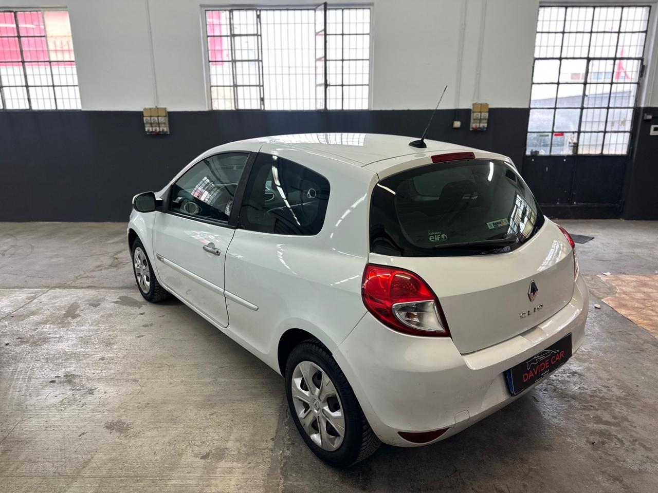 Renault Clio 1.2 16V 3 porte Dynamique
