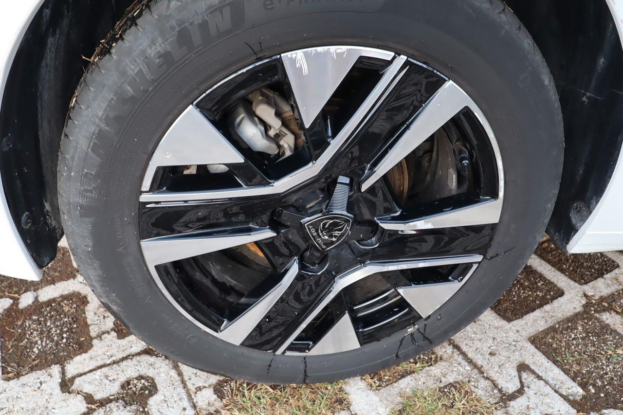 PEUGEOT 208 1.2cc PureTech 100cv S&S ALLURE