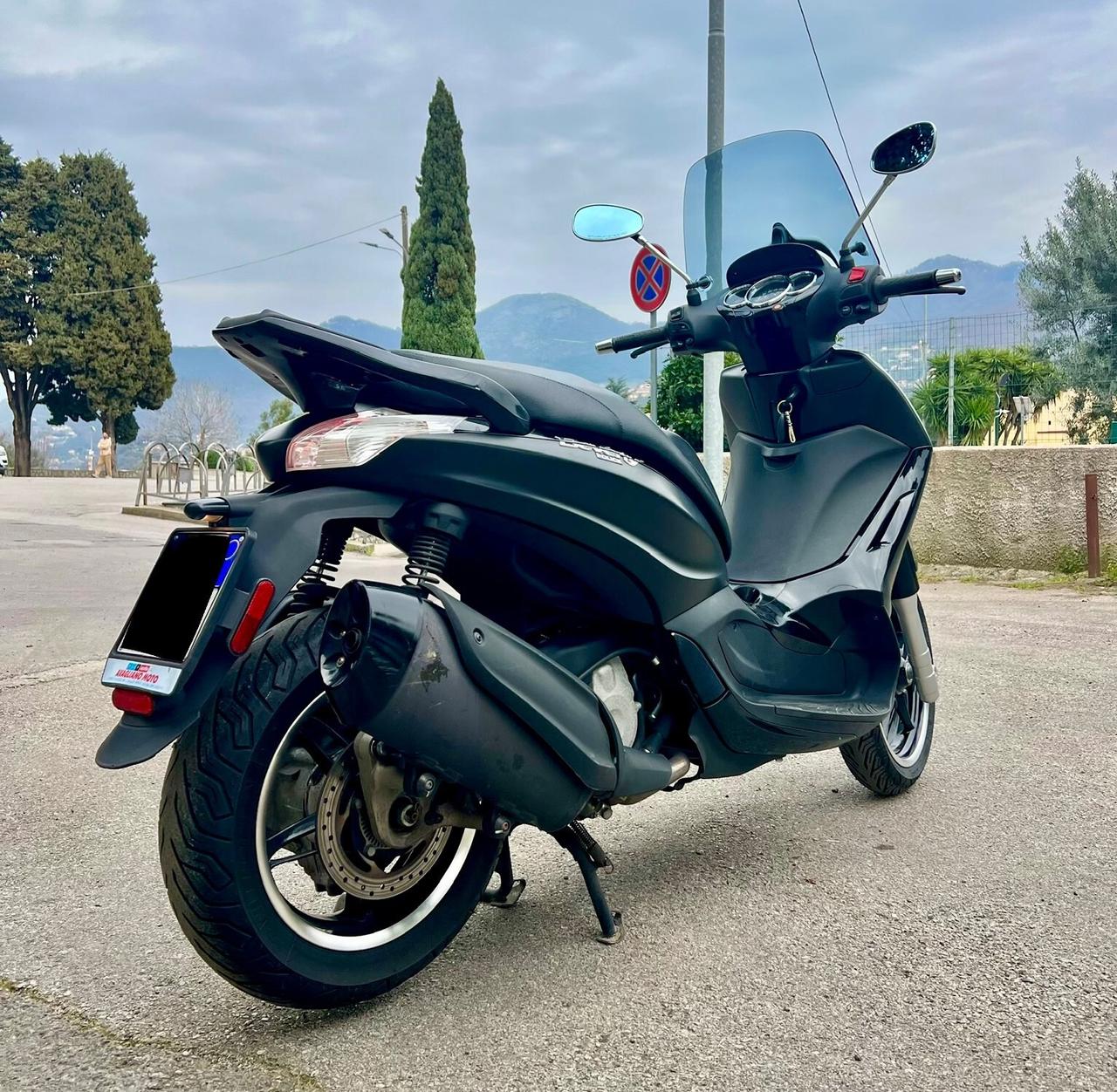 Piaggio Beverly 350 Police Acc.Permute