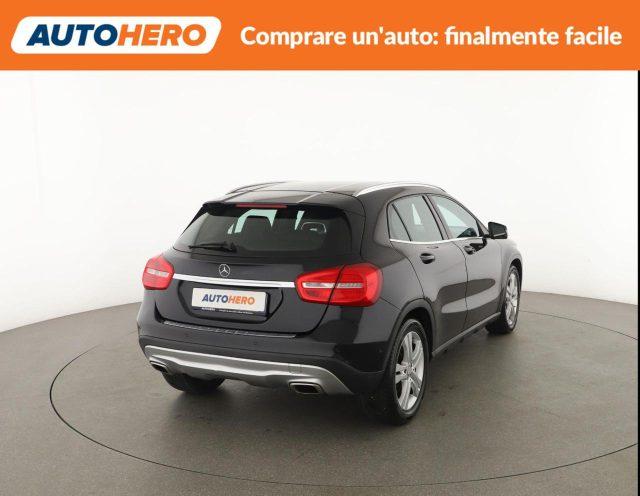 MERCEDES-BENZ GLA 180 Sport