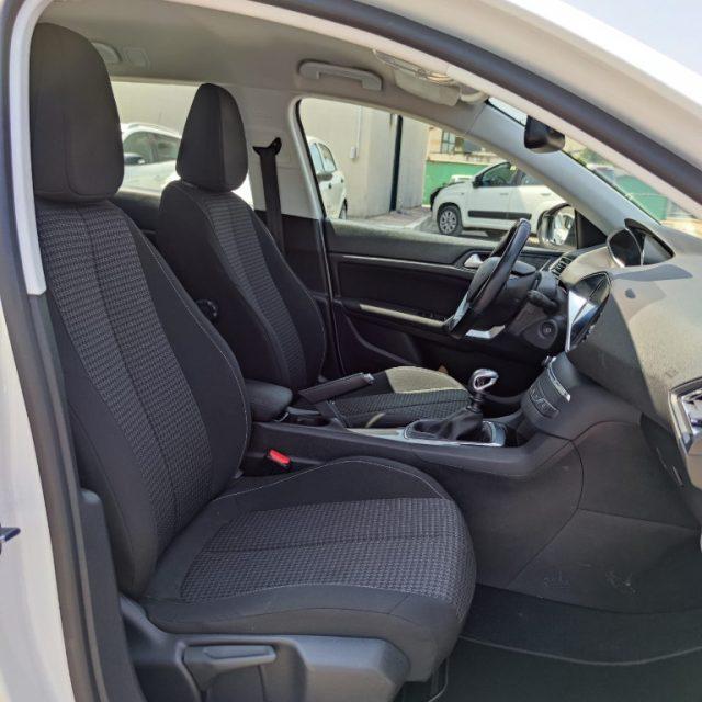 PEUGEOT 308 BlueHDi 100 S&S SW Business Autocarro