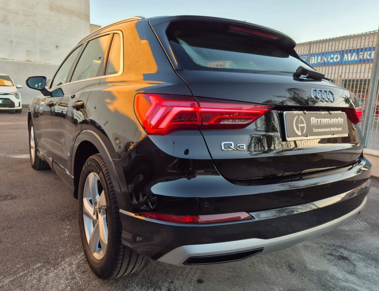 Audi Q3 35 TDI S-tronic Business Advanced