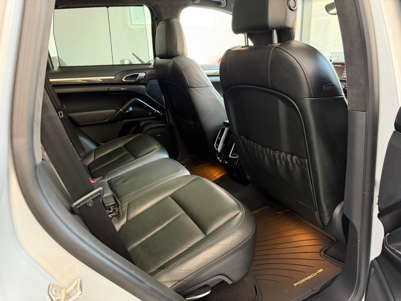 Porsche Cayenne 4.8 GTS
