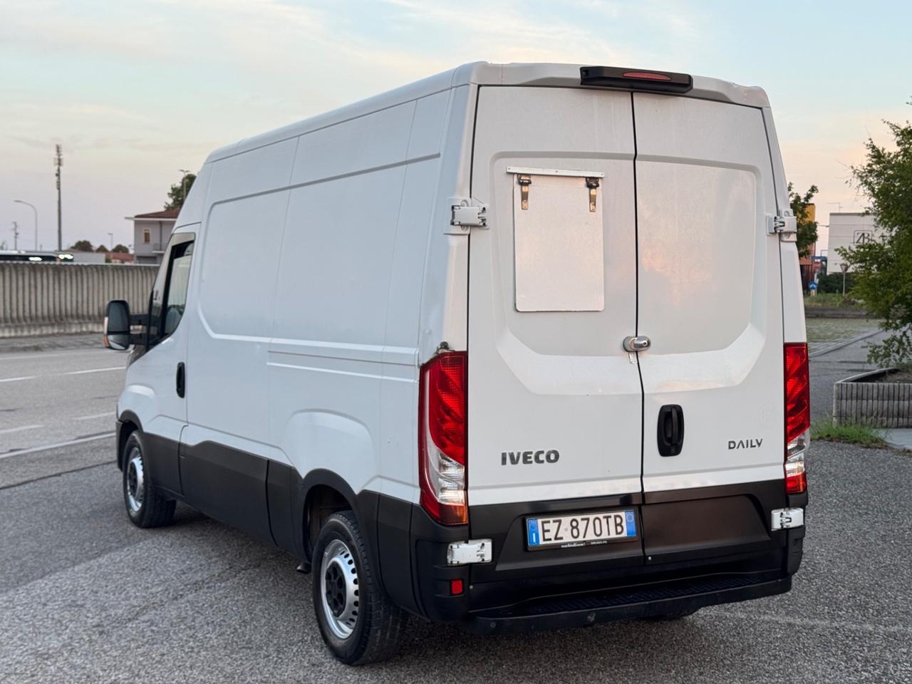Iveco Daily 35s15 2.3 HPT 146cv L2H2