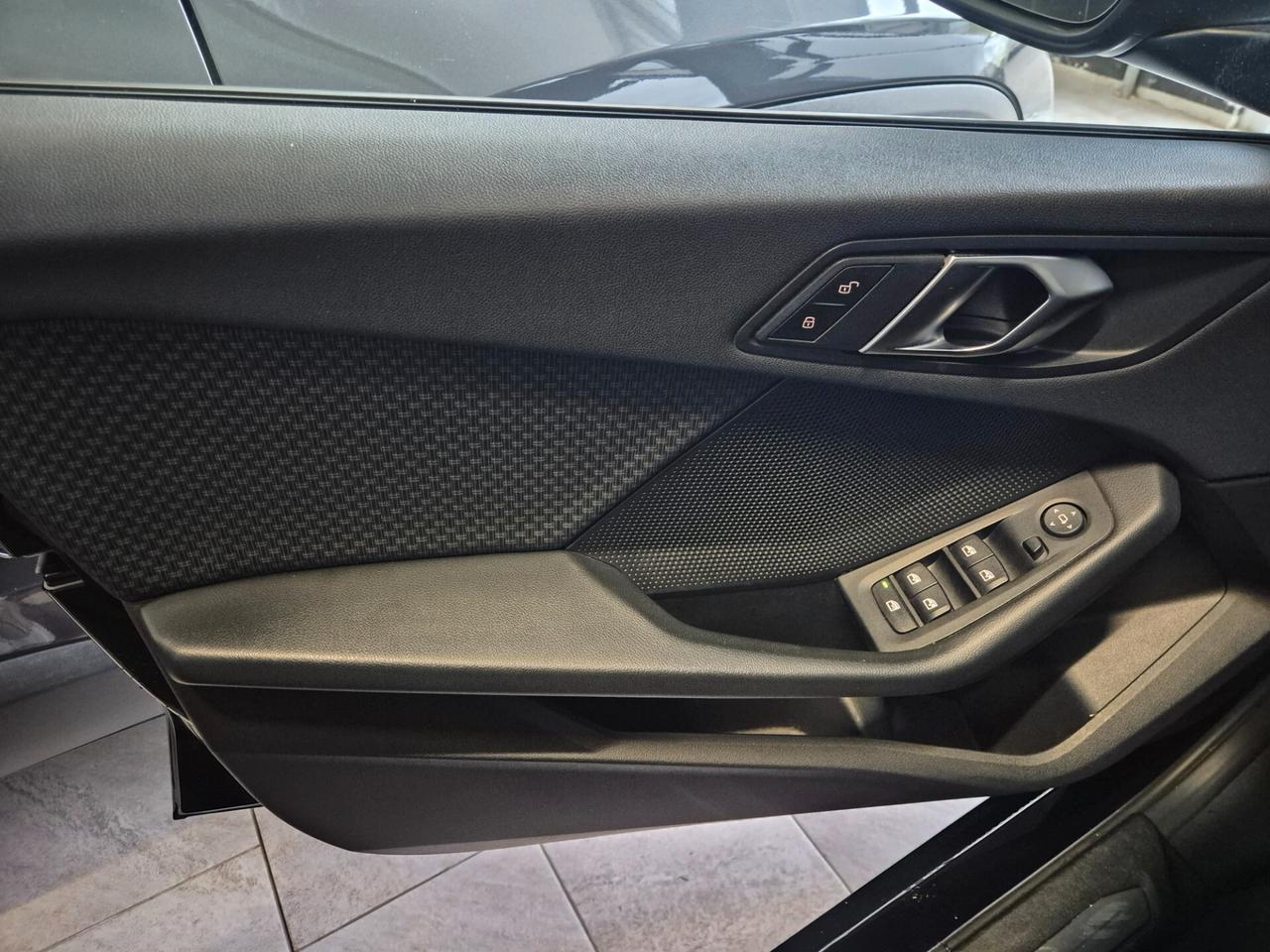 Bmw 116 116i 5p. Business Advantage
