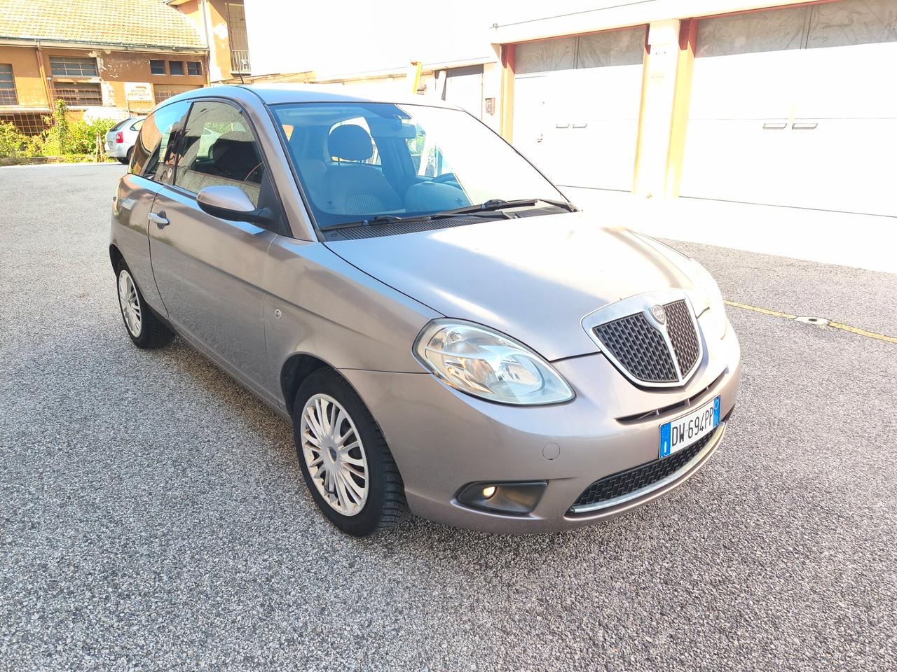 Lancia Ypsilon 1.4GPL NEOPATENTATI
