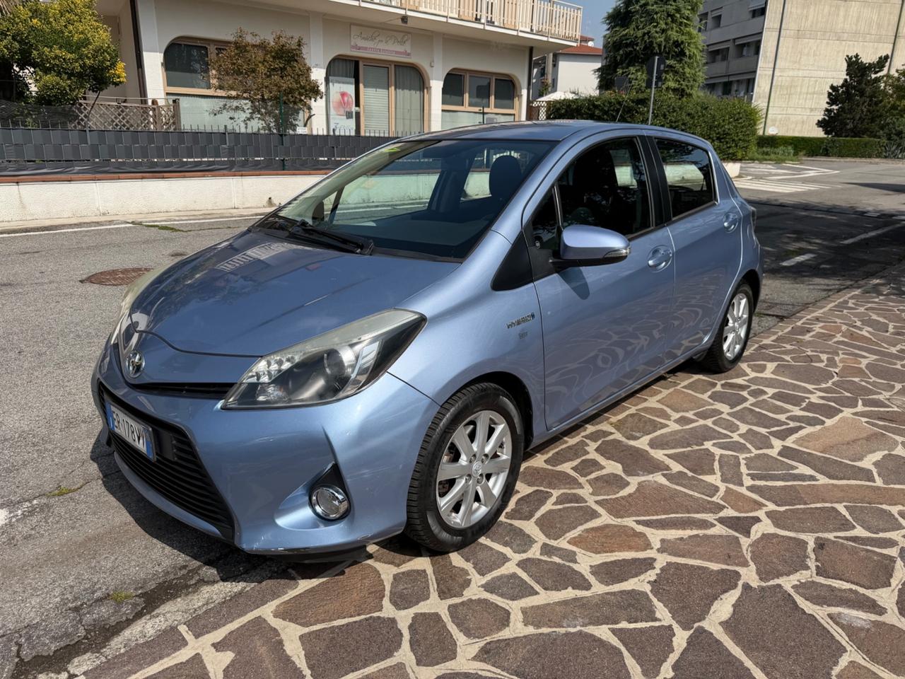 Toyota Yaris 1.5 Hybrid 5 porte Lounge
