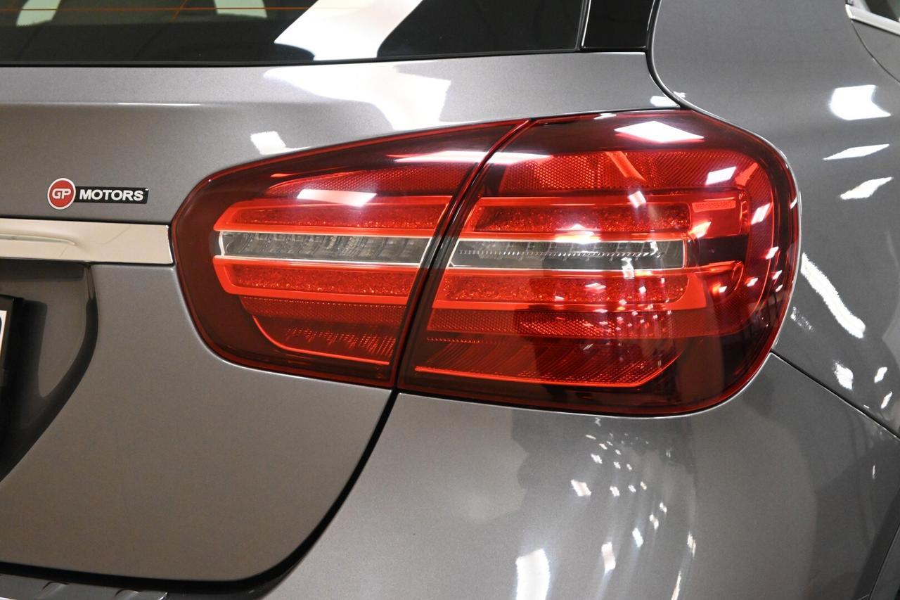 MERCEDES GLA (X156) GLA 200 d Automati...