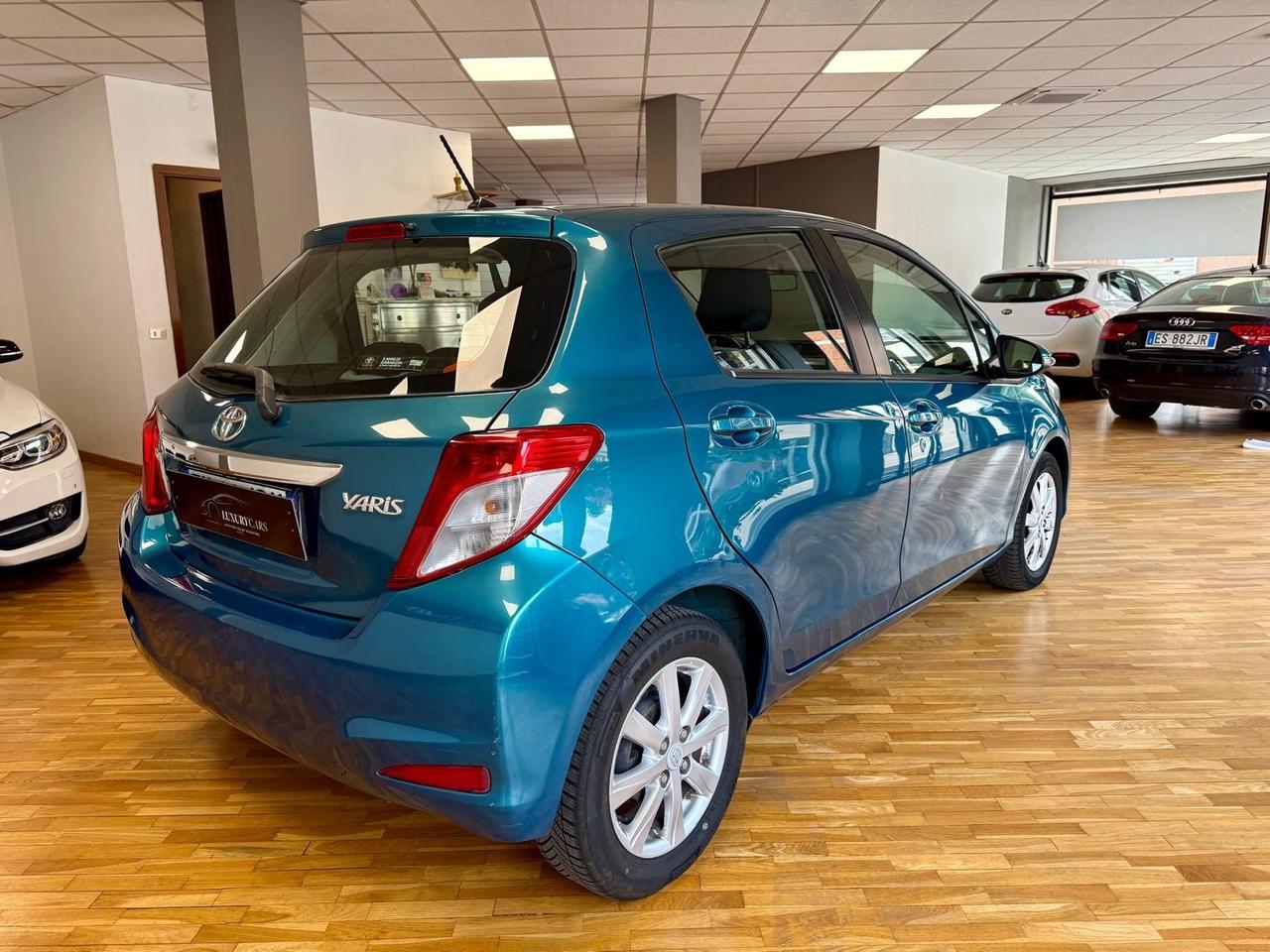 Toyota Yaris 1.3 benzina 5 porte