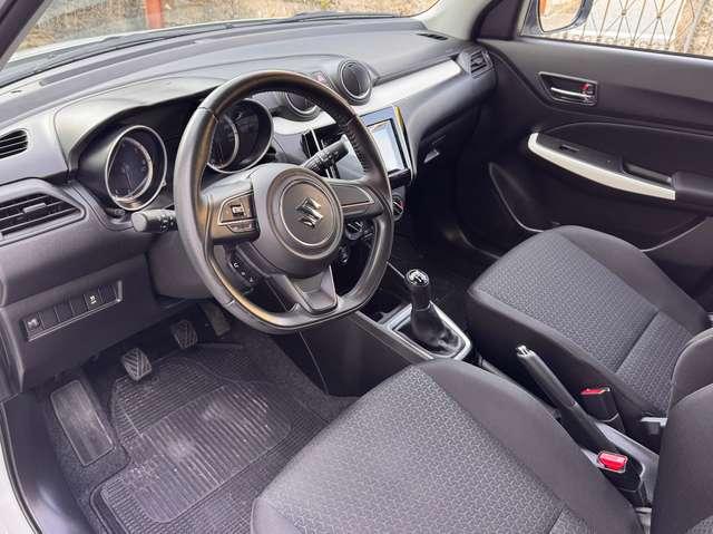 Suzuki Swift 1.2 4wd AllGrip* Navi* AppCar*AndroidAuto*