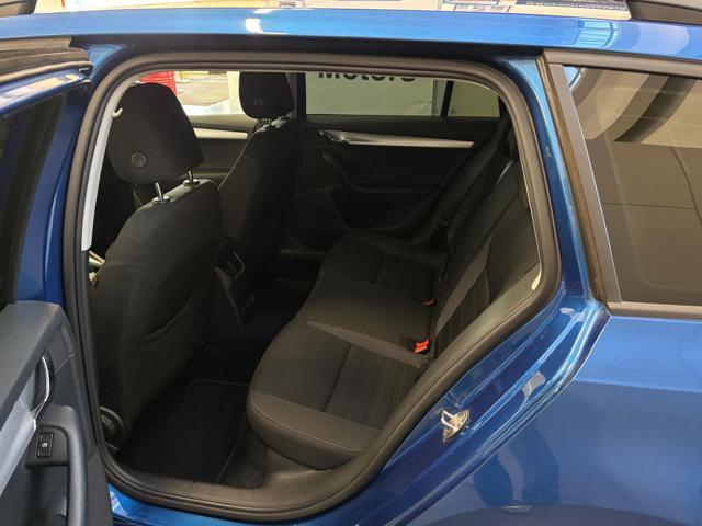 SKODA Octavia 2.0 TDI CR DSG Wagon Executive