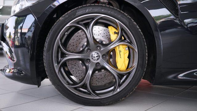 ALFA ROMEO Giulia 2.9 T V6 Quadrifoglio MANUALE TIRATURA LIMITATA