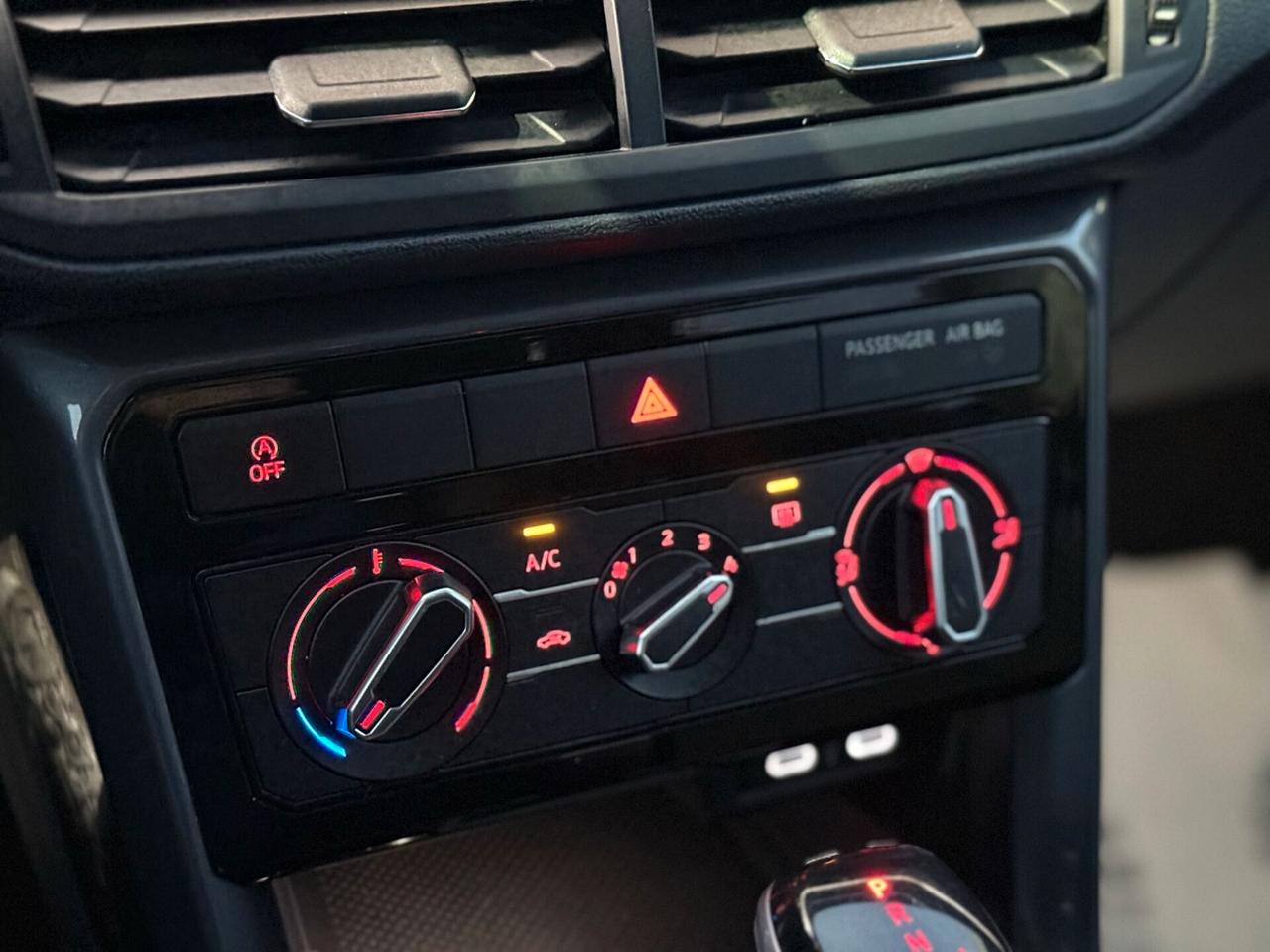 T-Cross 1.0 TSI 110 CV DSG Advanced Full Led - Cockpit