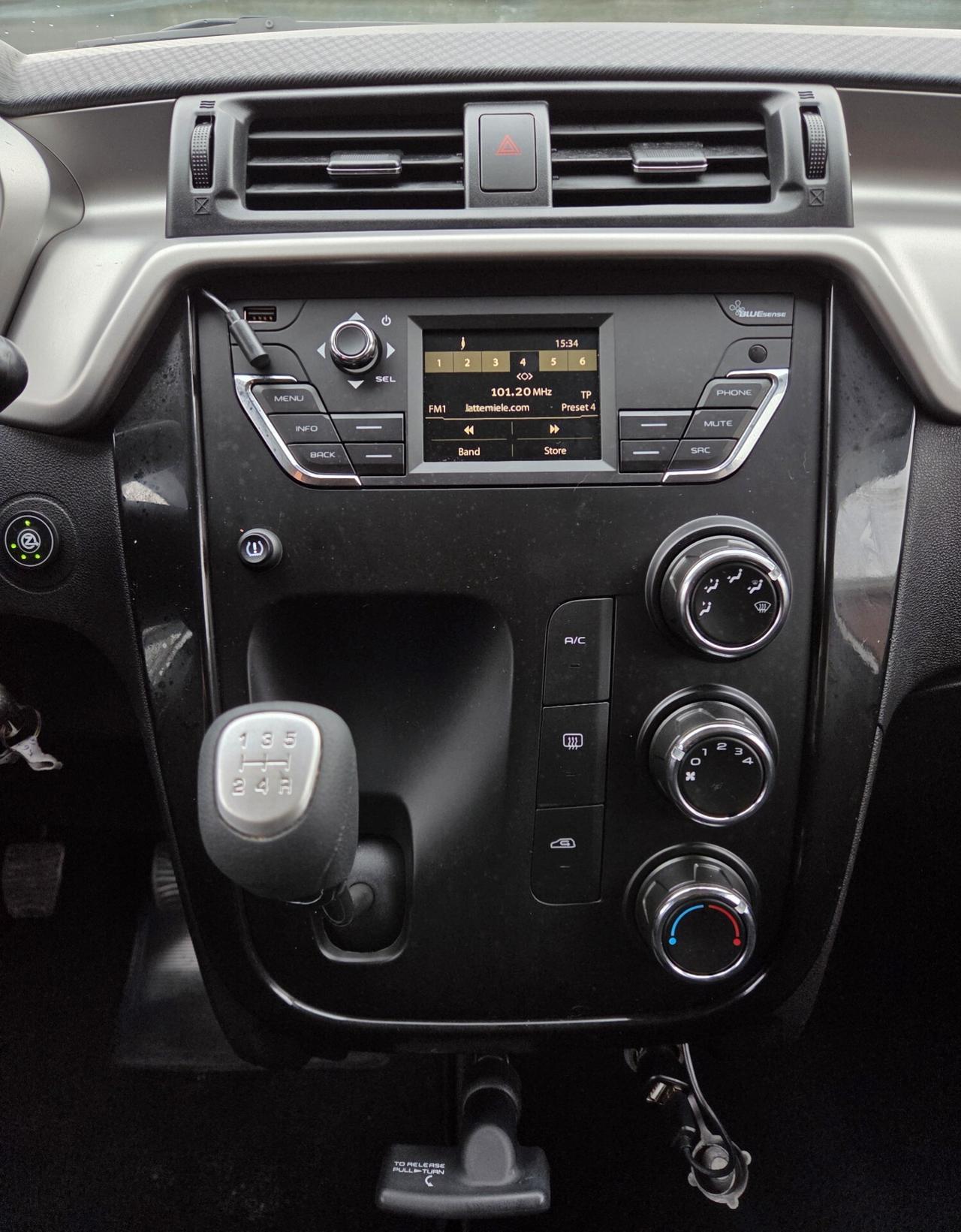 Mahindra KUV100 1.2 VVT 87cv M-Bifuel(GPL) K6+