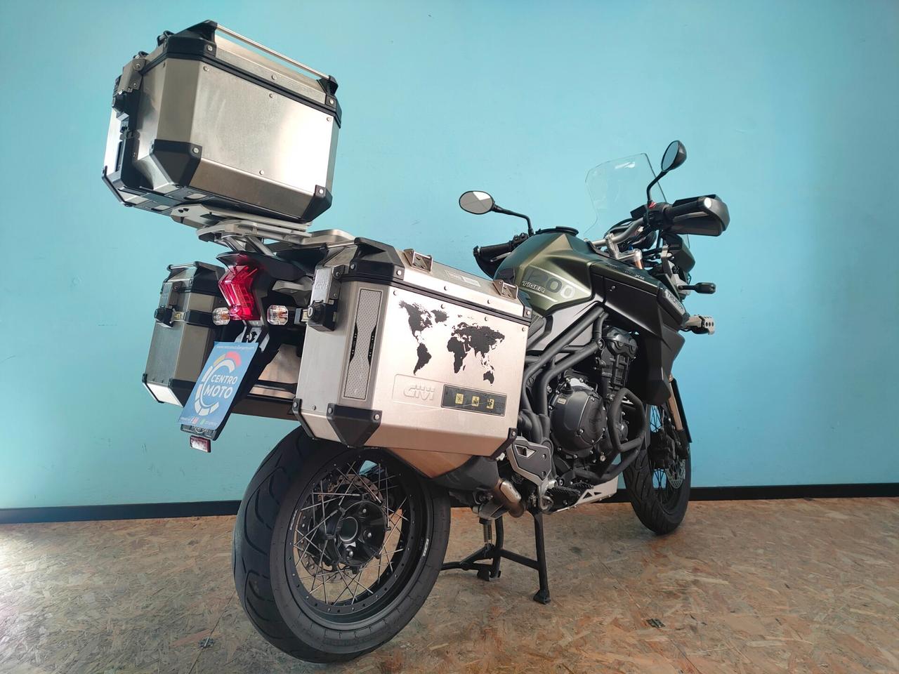 Triumph Tiger Explorer XC con tris bauletti GIVI