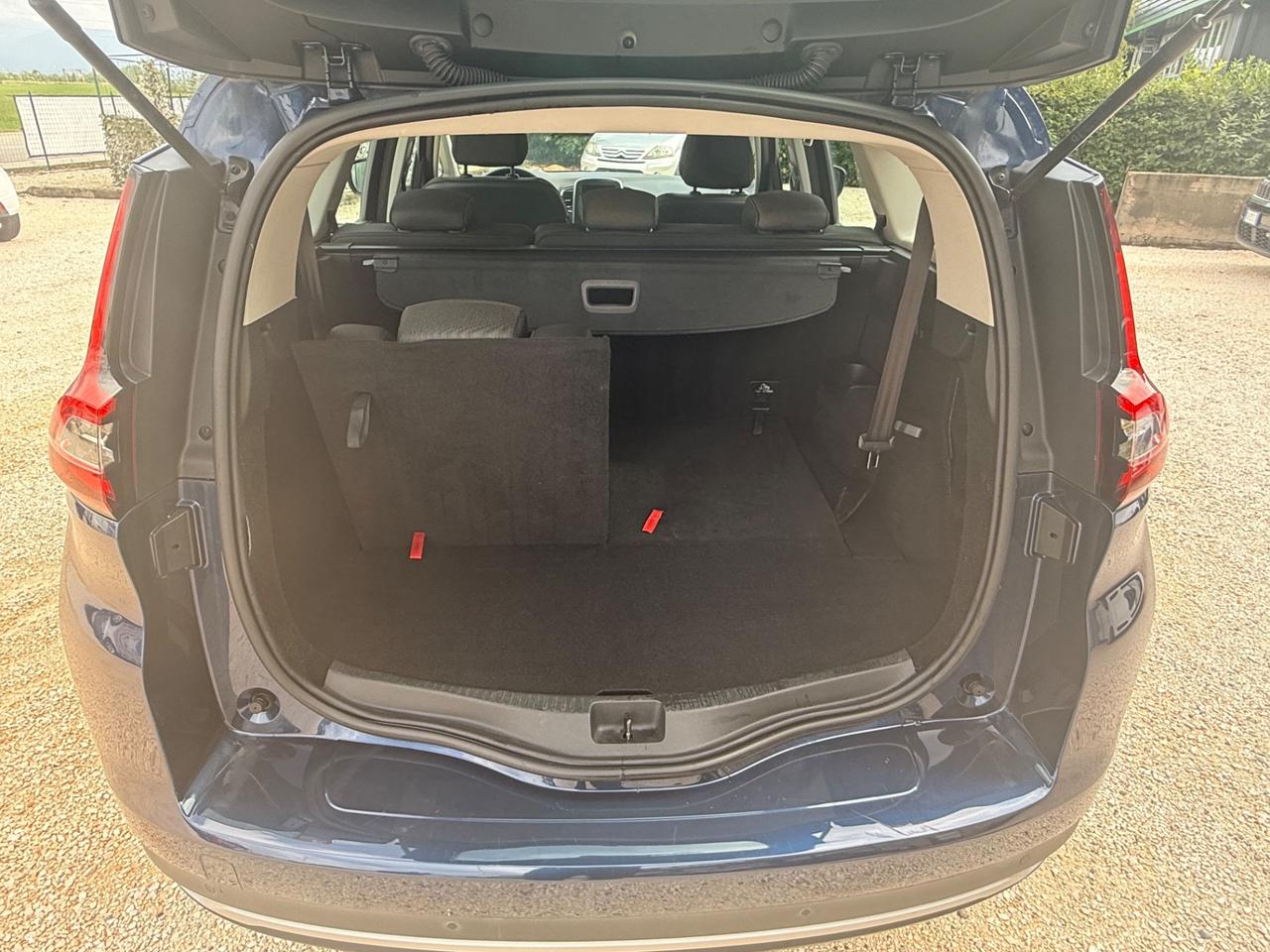 Renault Grand Scenic Blue dCi 120 CV Initiale Paris