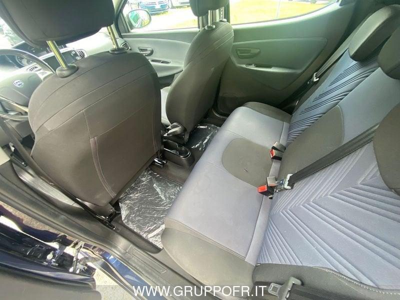Lancia Ypsilon 1.0 FireFly 5 porte S&S Hybrid Ecochic Gold