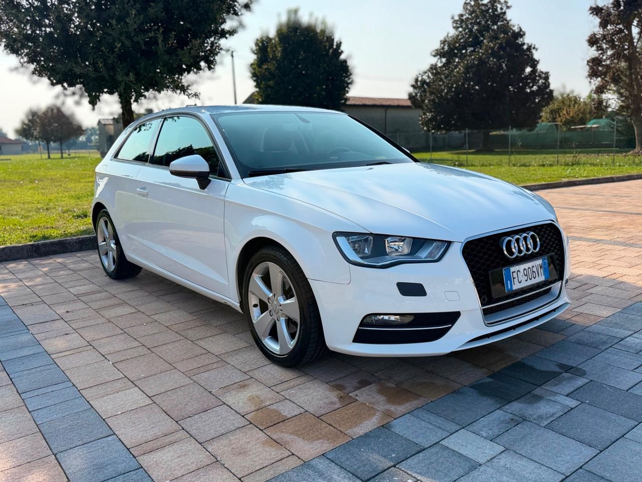Audi A3 2.0 TDI 150 CV clean diesel Ambition