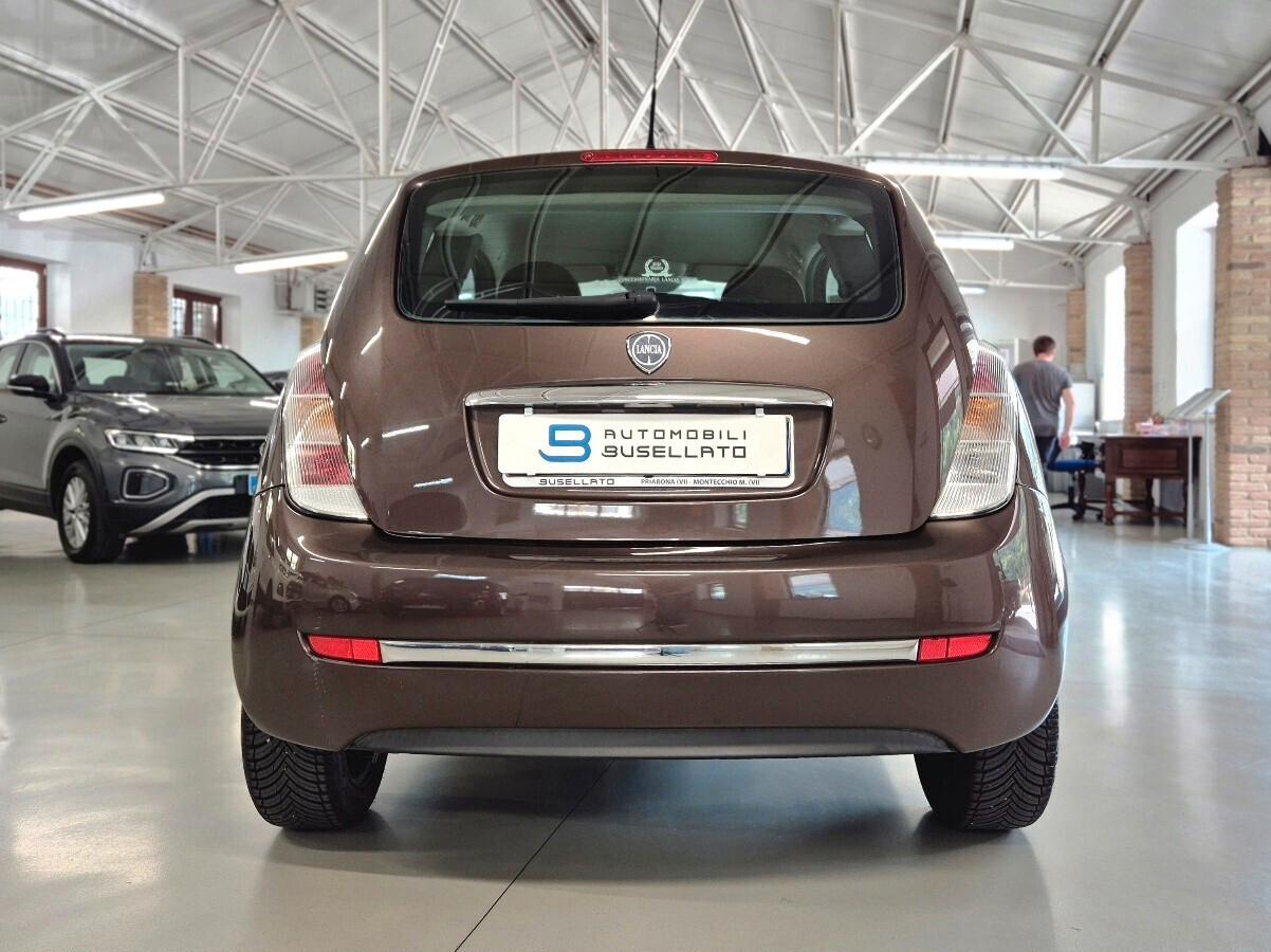 Lancia Ypsilon 1.3 MJT 75 CV Diva