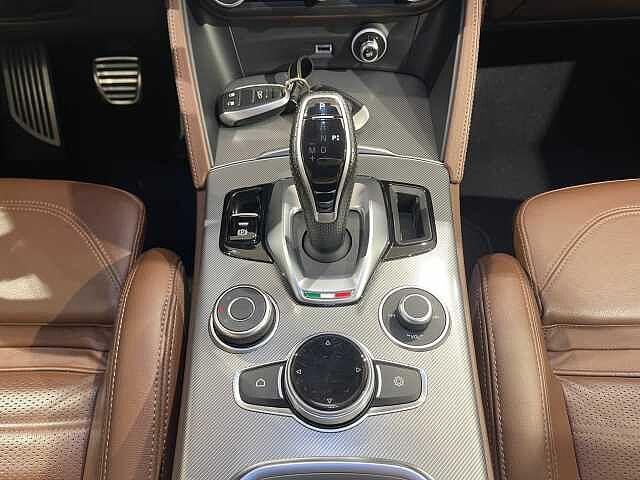 Alfa Romeo Stelvio 2.2 Turbodiesel 210 CV AT8 Q4 Veloce
