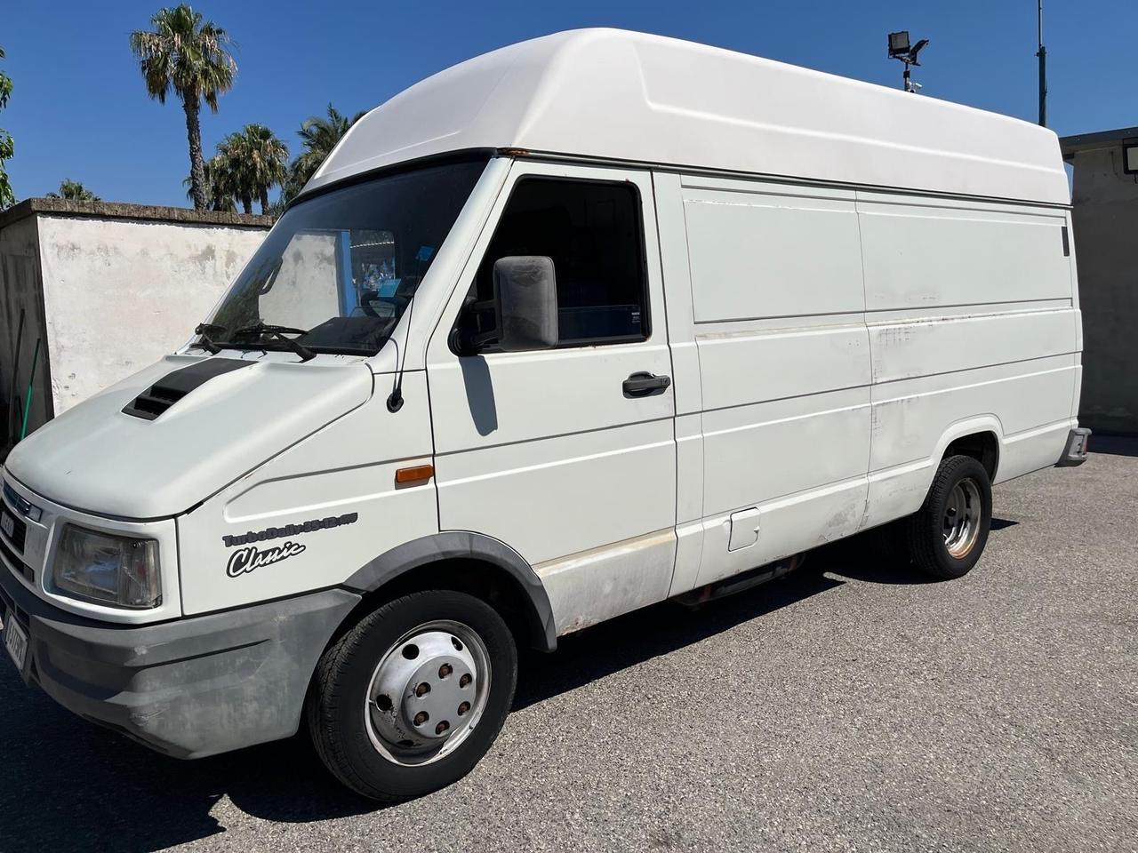 Iveco turbo Daily 35-12 -2.8- km 210000-1997