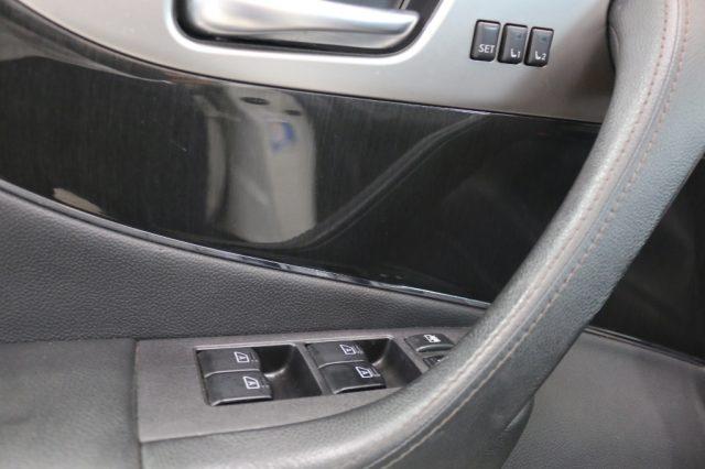 INFINITI QX70 3.0 diesel V6 AT S Premium