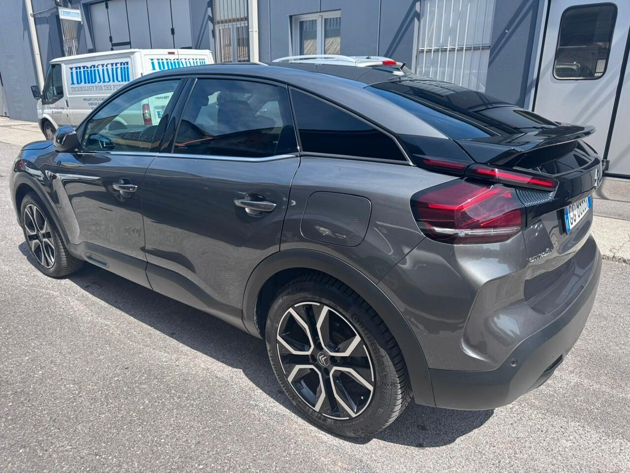 Citroen e-C4 motore elettrico 136 CV Shine