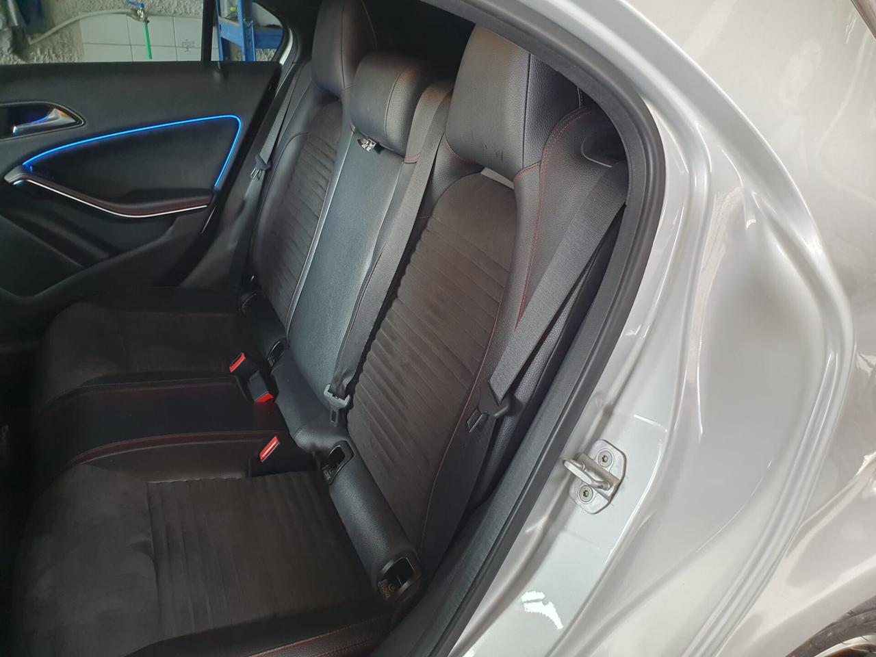 Mercedes-benz A 180 200 CDI BlueEFFICIENCY Premium
