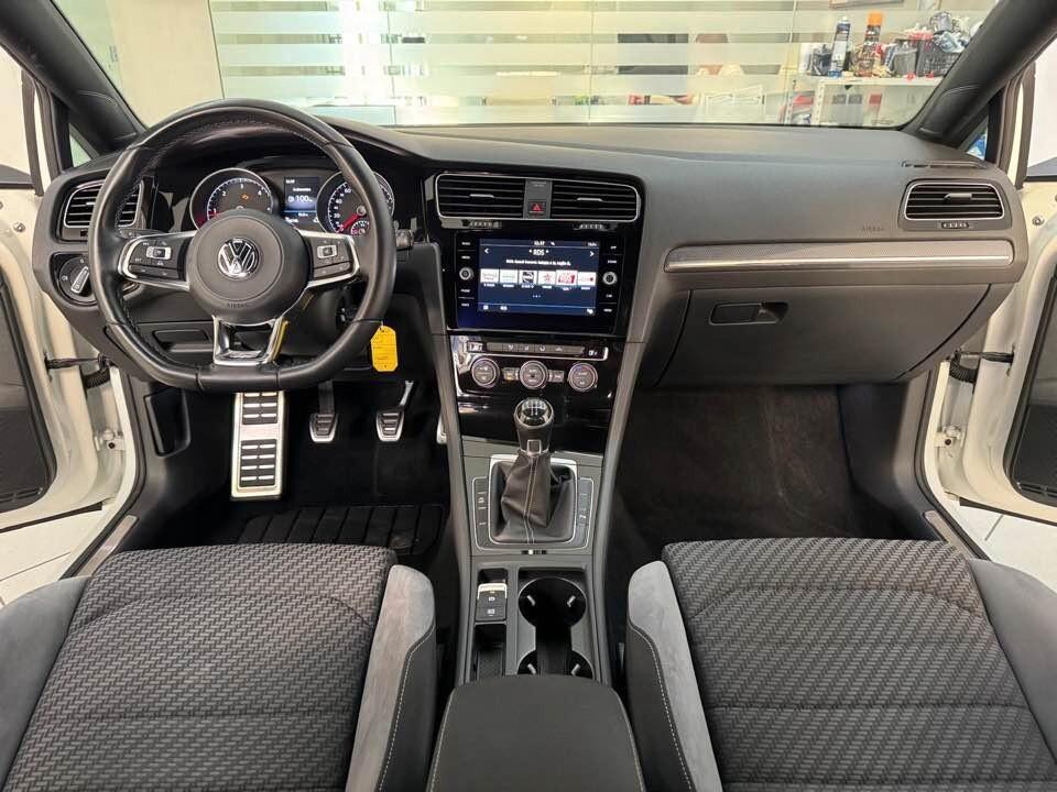 Volkswagen Golf 7.5 1.6 TDI 115 CV 5p. R-line 2018