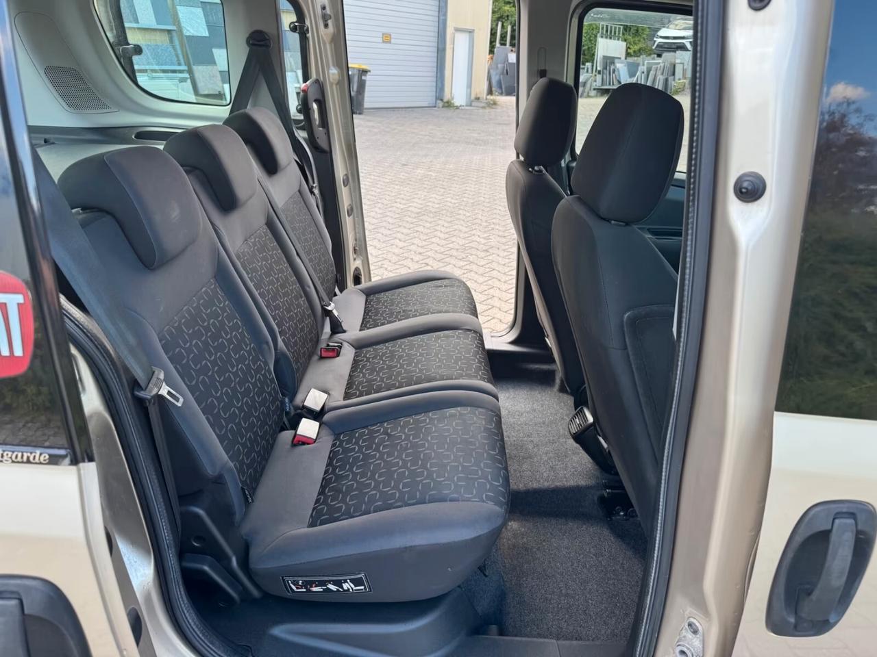 Fiat Doblo 1.4 16V Maxi vettura 5 posti